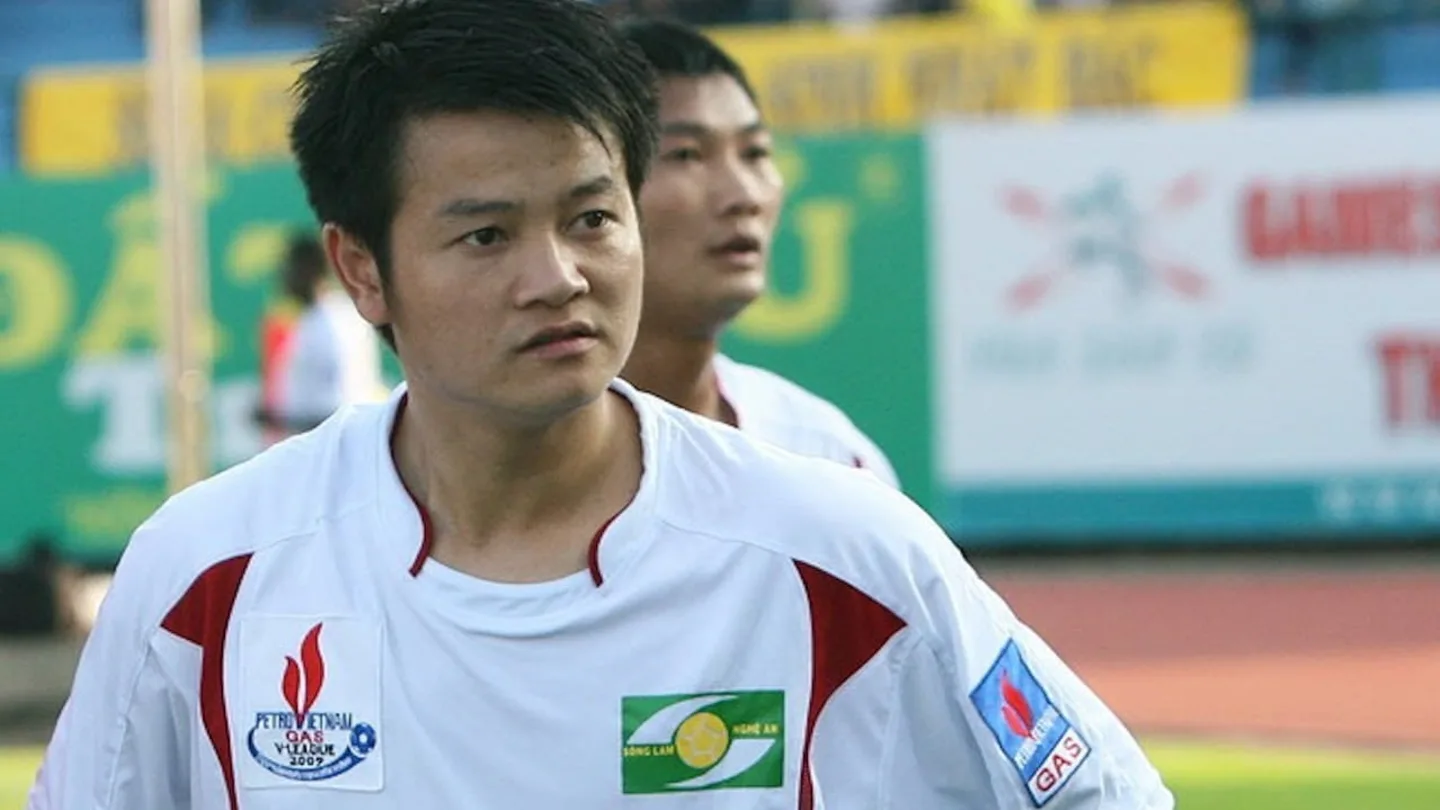 Phạm Văn Quyến - cựu cầu thủ bóng đá người Việt Nam